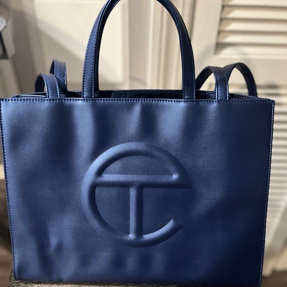 Telfar Bag - Picture 1 of 7